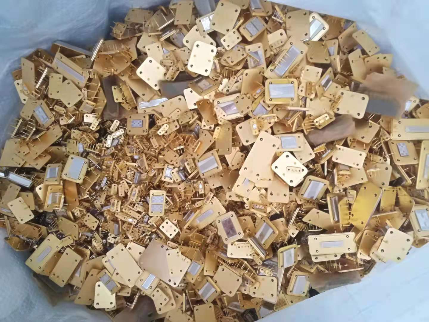 普潤(rùn)貴金屬回收公司：專業(yè)回收鍍金廢料，為環(huán)保助力